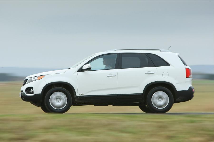  Kia Sorento 2010 года  (фото 15 из 238)